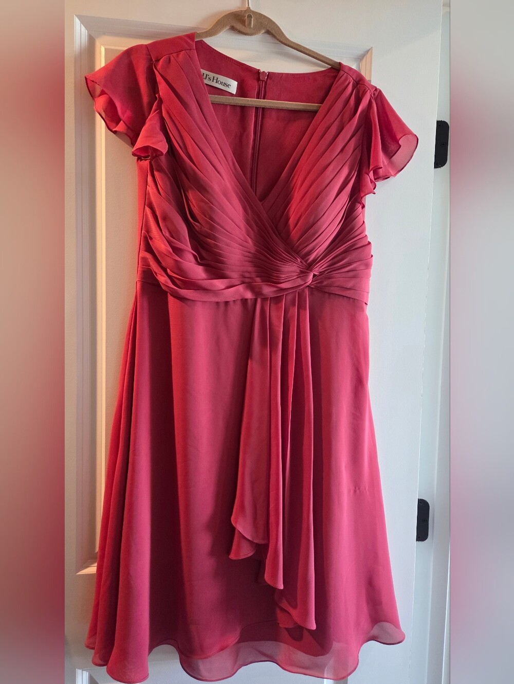 Women's Pink V-Neck Pleated Chiffon Dress
